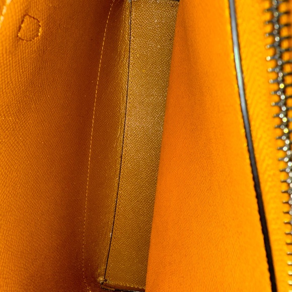 Coach Cream and Red Tote Bag with Color-Block Design - Picture 8 of 15